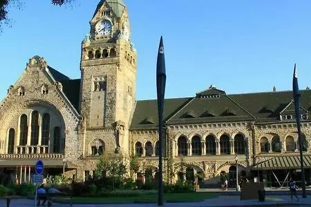 Studio Gare Metz Côté Cour Extérieur photo